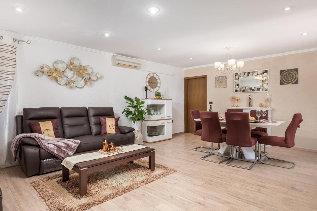 Villa Summer Oasis Dobrinj Buitenkant foto